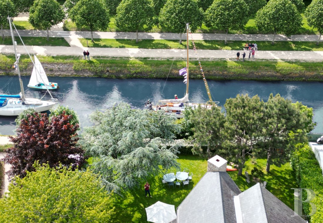 A contemporary villa next to the canal in Vannes, Morbihan - photo  n°43